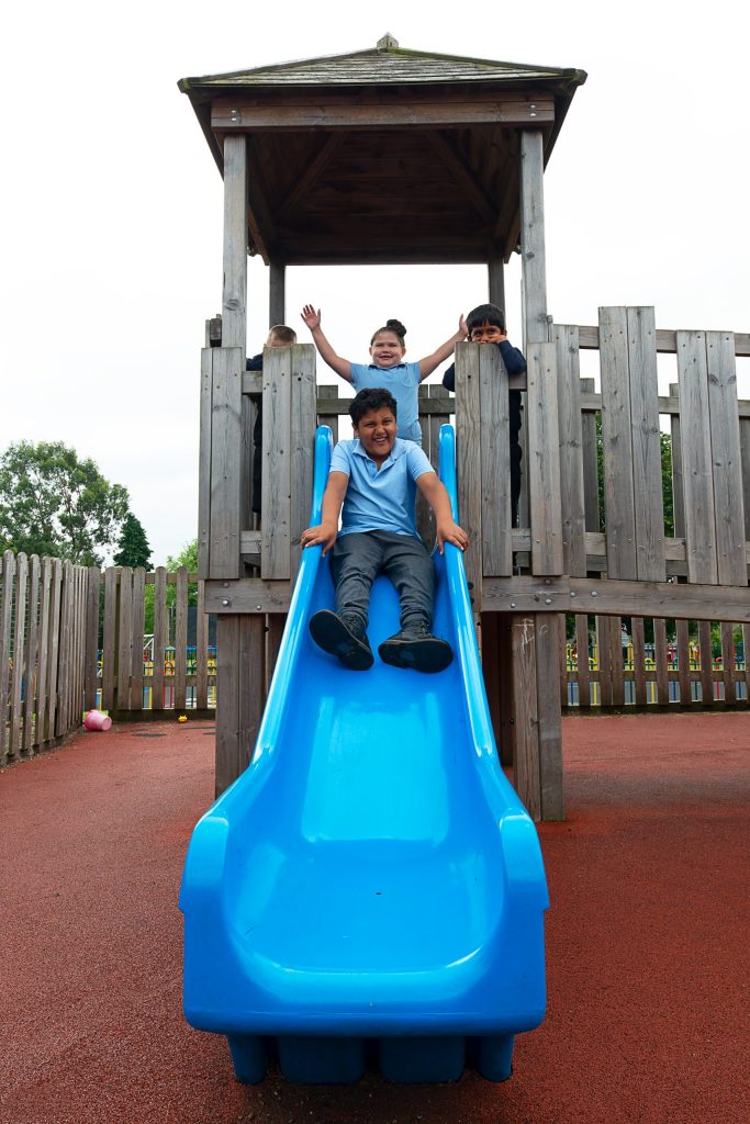 Hallmoor School